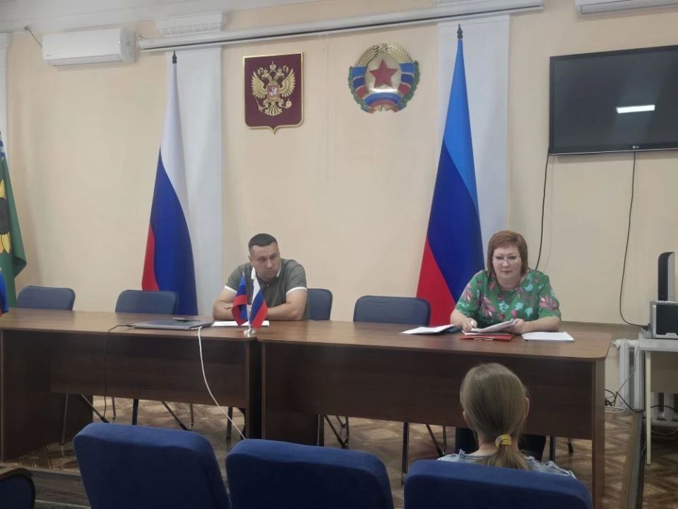 Заседание Комиссии по делам несовершеннолетних и защите их прав