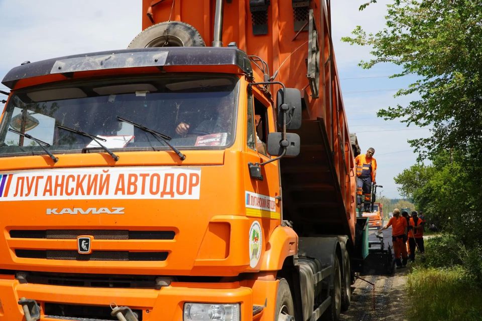 175 КИЛОМЕТРОВ ДОРОГ ВОССТАНОВЯТ РЕГИОНЫ-ШЕФЫ В МУНИЦИПАЛИТЕТАХ РЕСПУБЛИКИ В 2026 ГОДУ