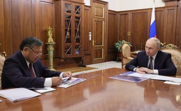 Владимир Путин провёл рабочую встречу с главой Республики Тыва Владиславом Ховалыгом