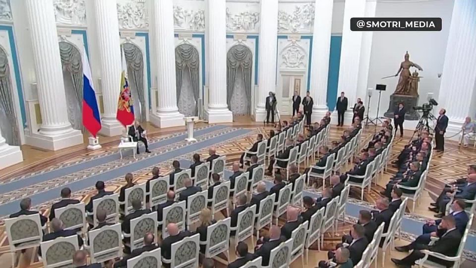 Удар по колледжу в Старобельске не был случайным, 16 БПЛА тремя волнами атаковали одно и то же место — Путин