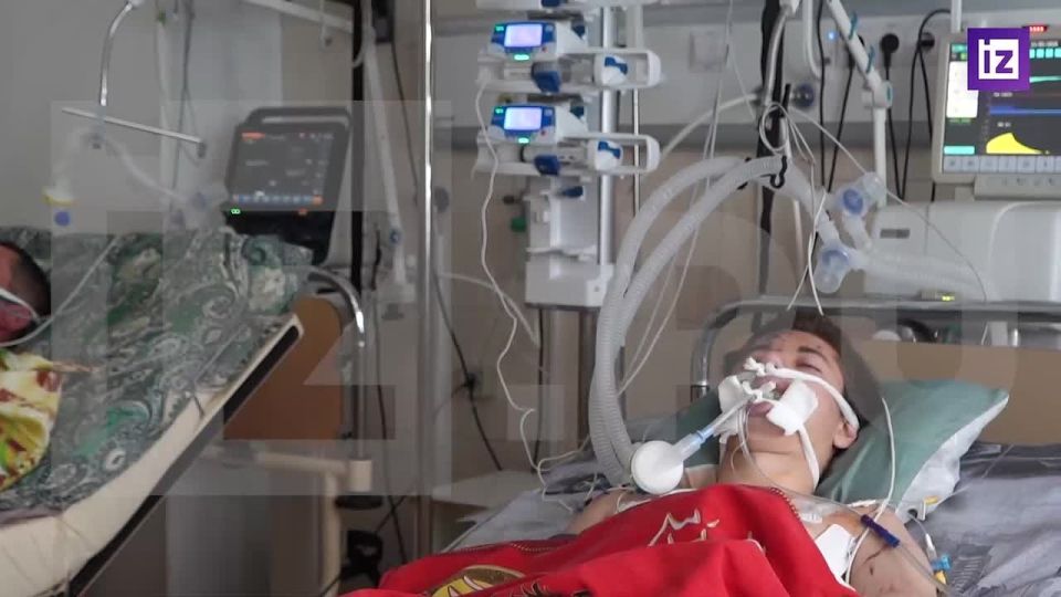 Состояние шести пострадавших при атаке ВСУ на колледж в Старобельске в ЛНР оценивается как стабильно тяжелое, одного — крайне тяжелое, врачи борются за его жизнь