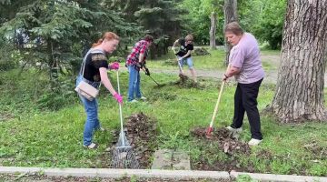 Сегодняшний день стал ярким примером единения и заботы о родном городе: в парке имени Чихачева прошел масштабный общегородской субботник в рамках проекта «Городская среда» партии «Единая Россия»
