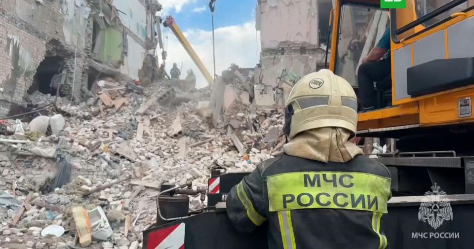 Число погибших при ударе ВСУ по колледжу в Старобельске выросло до 18