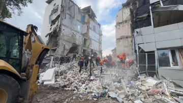 До 10 человек выросло число погибших при теракте ВСУ в Старобельске, сообщил глава ЛНР Леонид Пасечник