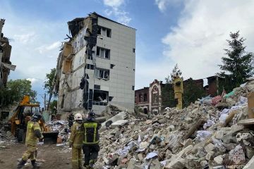 Погибли 21 человек, в ЛНР траур: Старобельск скорбит по жертвам страшного удара ВСУ