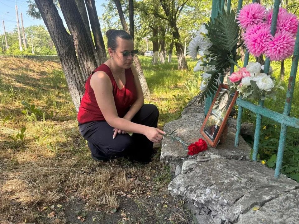 В Перевальске почтили память погибших в Старобельске