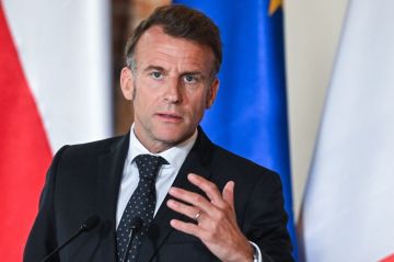 Президент Макрон выступил с гневной речью, в которой вновь заговорил о «терроре против мирного населения»