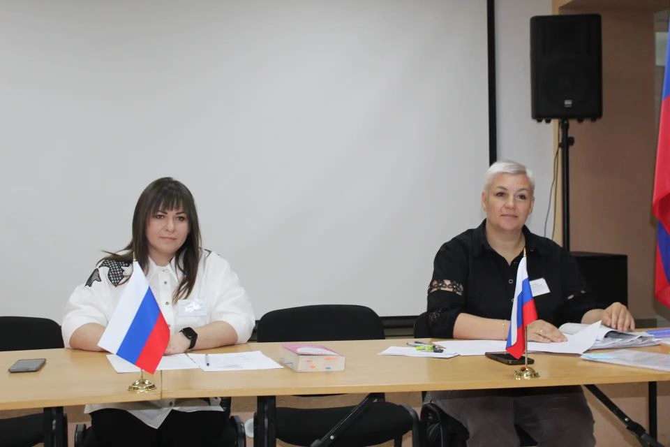 Сегодня состоялось заседание муниципальной комиссии по делам несовершеннолетних и защите их прав Беловодского муниципального округа под председательством первого заместителя Главы администрации Натальи Добрицкой