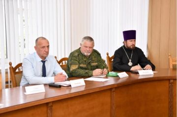 Состоялось заседание экспертного совета по вопросам гармонизации межнациональных (межэтнических) и этноконфессиональных отношений при Администрации округа