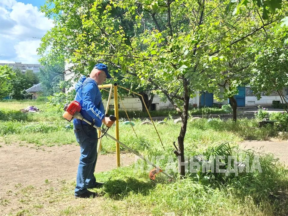 Кировское местное отделение партии «Единая Россия» обновило детскую площадку в рамках республиканской акции «Яркое детство»
