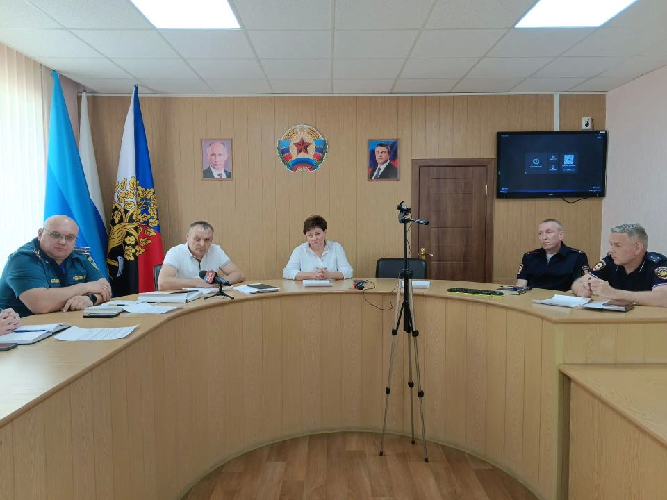Безопасность превыше всего: в Ровеньках прошло заседание комиссии по ЧС и пожарной безопасности