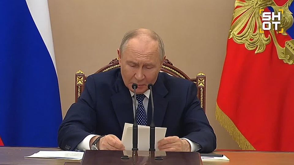 Владимир Путин выразил соболезнования и поручил с максимальным вниманием отнестись к каждой семье, столкнувшейся с трагедией в Старобельске