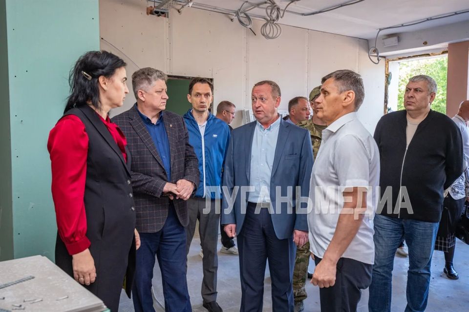 Глава города Луганска Яна Пащенко посетила объект капитального ремонта и переоснащения – Луганское учебно-воспитательное объединение «Академия детства»