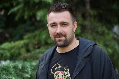 Платон Беседин: Мне, кстати, очень «нравятся» сытомордые столичные умники и умницы, которые с отутюженными лицами размышляют примерно так: