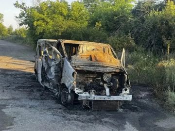 Вчера вечером ВСУ нанесли удар по гражданскому автомобилю в Стаханове