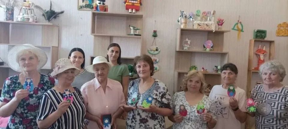 В Лутугинском доме культуры прошёл мастер-класс по изготовлению матрёшки