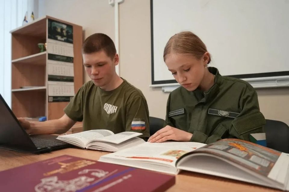 Подведены итоги первого сезона воспитательного проекта «Плечом к плечу»