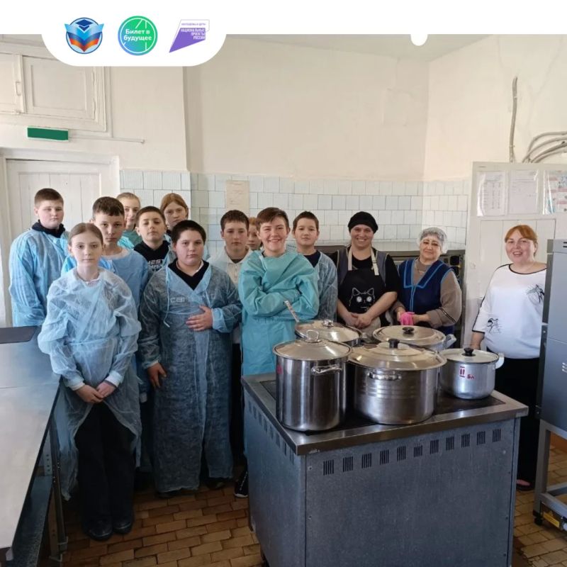 Время новых возможностей. Более 16900 школьников ЛНР уже сделали шаг навстречу профессии мечты вместе с проектом «Билет в будущее» федпроекта «Профессионалитет» нацпроекта «Молодежь и дети»