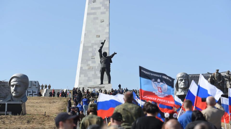 Мемориальный комплекс «Саур-Могила» в Донецкой Народной Республике получил статус федерального объекта культурного наследия