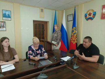 Андрей Рубанцов: Сегодня принял участие в городском семинаре-совещании, посвящённом вопросам раннего выявления суицидальных признаков и профилактики суицидального поведения среди детей и подростков