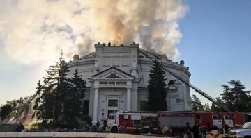 Пресс-секретарь Президента РФ Дмитрий Песков провел брифинг для журналистов