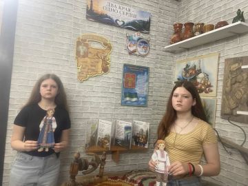 Ученики Большекаменской школы познакомились с экспозицией о Республике Коми Для воспитанников пришкольной летней тематической площадки «Улыбка» 9 июня была проведена познавательная экскурсия в школьный музей «Поиск»