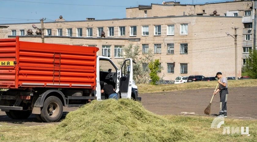 Новосветловский аграрный колледж восполнил парк автомобильной и сельхозтехники