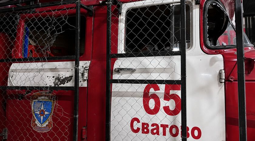 ВСУ атаковали спасателей МЧС в Сватово, поврежден автомобиль