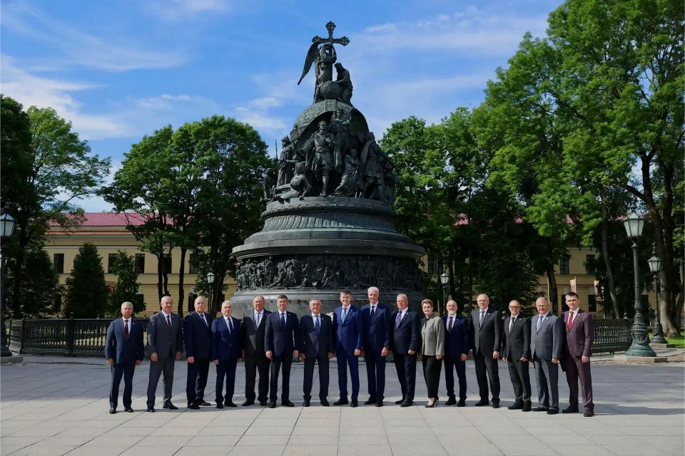 Александр Ермоленко принимает участие в работе конференции Парламентской ассоциации Северо-Запада России