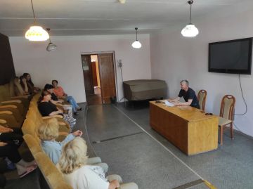 Сотрудники Администрации городского округа город Ровеньки провели профилактические беседы