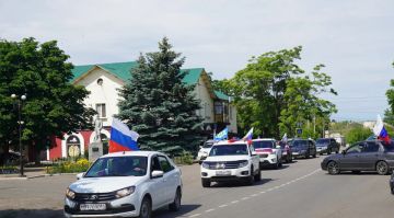 Свердловчане отметили День России автопробегом