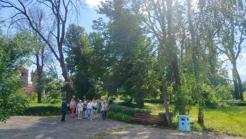 13 июня в Музейно-туристическом комплексе "Парк и усадьба Казимира Мсциховского" состоялась увлекательная экскурсия для гостей музея