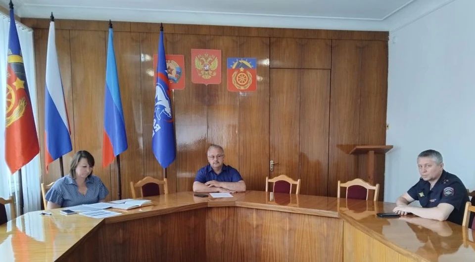 В Антраците под председательством главы муниципалитета Сергея Саенко состоялось заседание антинаркотической комиссии округа
