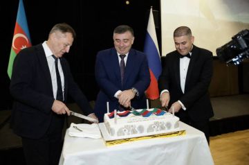 �����������: ������� ������ - ������ ����� ��������������� ����������� � ������ ������������ (����� ���� �� ����� ������������� �� ���������������� �������� � ������������ �����������)