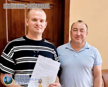 15 июня по поручению руководителя Луганского республиканского отделения Всероссийской общественной организации ветеранов «БОЕВОЕ БРАТСТВО» депутат Народного Совета ЛНР Павел Пилавов вручил медаль «25 лет Всероссийской...