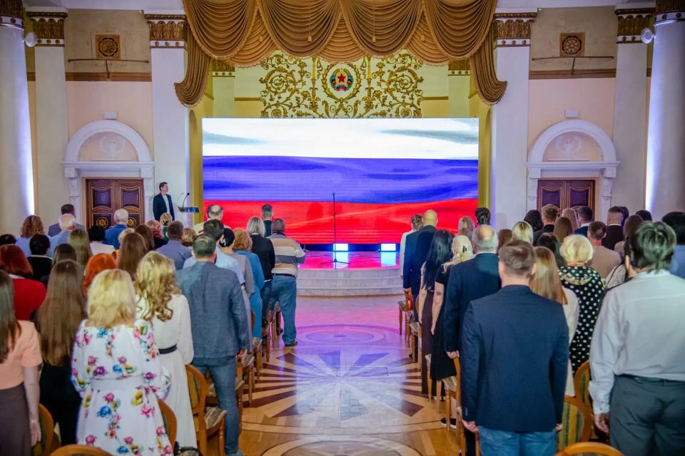 В Луганске наградили лучших в сфере информационной политики