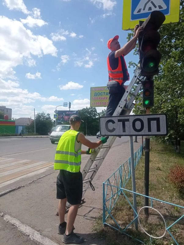 В Ровеньках проводятся плановые работы по содержанию светофорных объектов