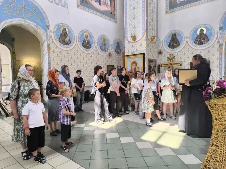 Для новоайдарцев провели экскурсию в один из православных храмов Тамбовской области