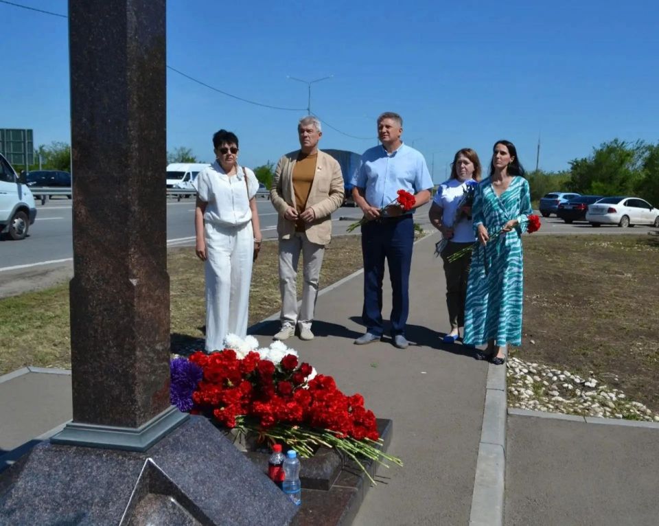 Депутаты Совета городского округа почтили память погибших журналистов