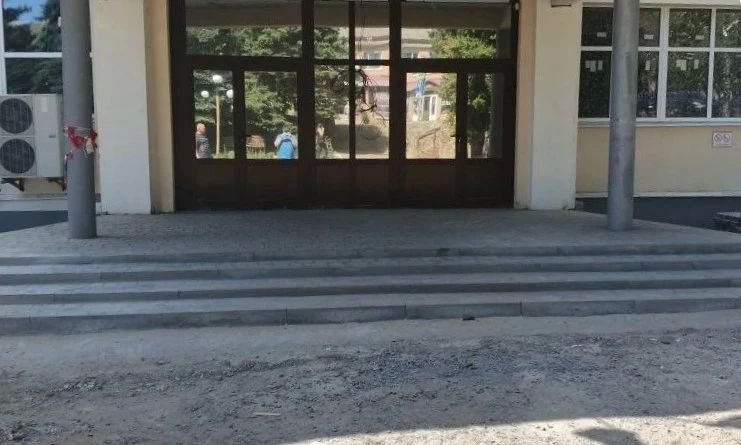 В Марковском районном доме культуры завершили ремонт входной группы