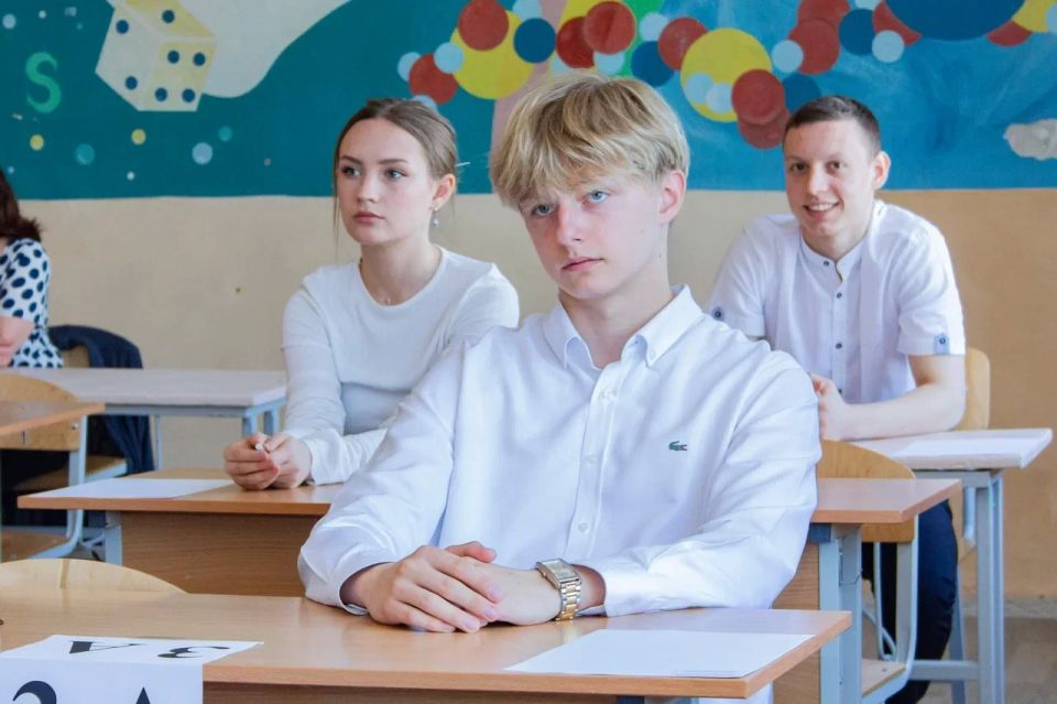 ЕГЭ в ЛНР — на финишной прямой!