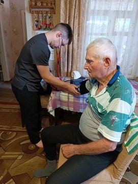 Забота, которая приходит в дом: в поселках Северодонецка продолжаются выездные медосмотры ветеранов и маломобильных граждан
