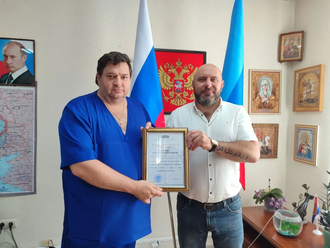 Поздравил наших медиков с профессиональным праздником и выразил искреннюю благодарность за их нелёгкий, ответственный и по-настоящему важный труд