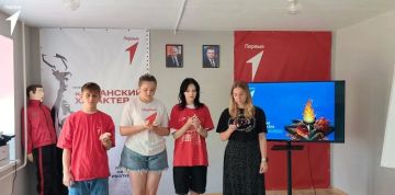 Помним о важном. В День памяти и скорби активисты Движения Новоайдарского муниципального округа совместно с молодёжным советом приняли участие во Всероссийской акции «Свеча памяти» Участники почтили память павших минутой...