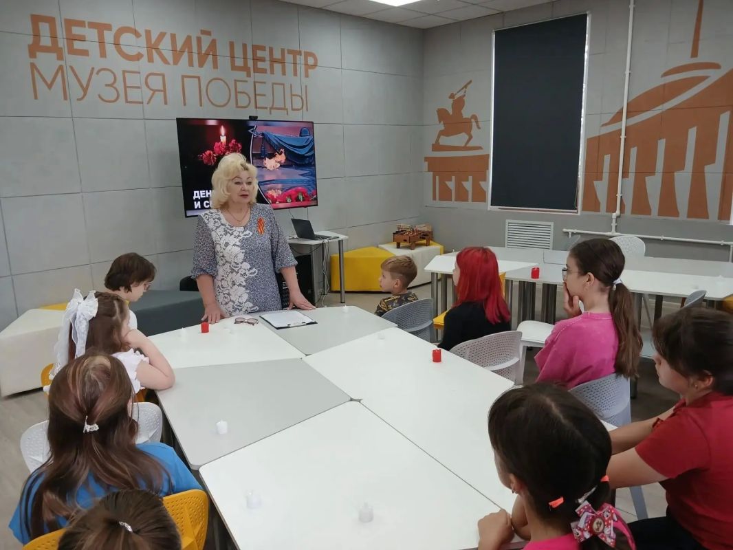 В Детском Центре "Музея Победы" состоялось тематическое мероприятие, посвященное Дню памяти и скорби