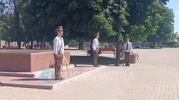 В Краснодоне прошел митинг в честь Дня памяти и скорби