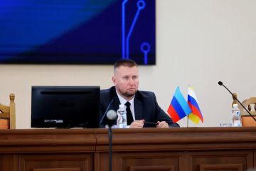Заместитель председателя Совета Антрацитовского муниципального округа Елена Рахмукова приняла участие в публичных слушаниях по проекту закона ЛНР «Об исполнении бюджета Луганской Народной Республики за 2025 год»