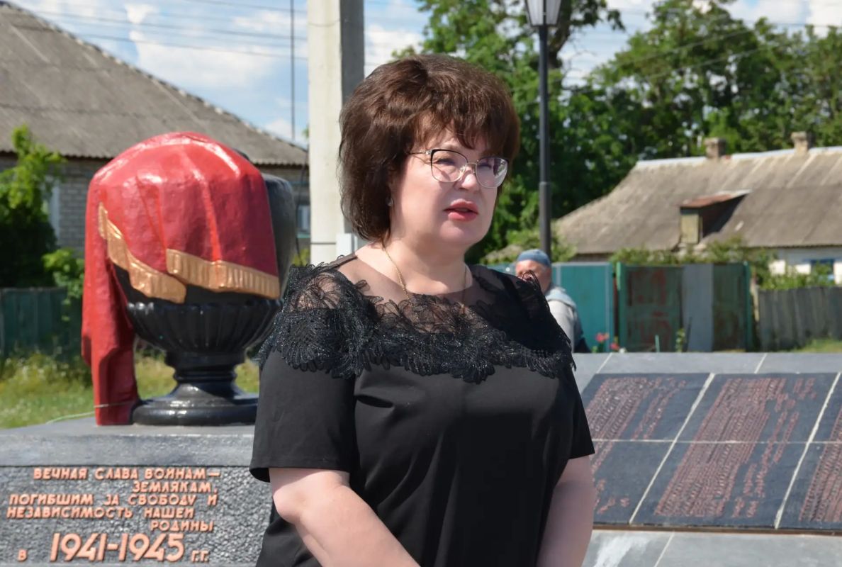Память, объединяющая поколения: Новоайдарский округ почтил память о героях