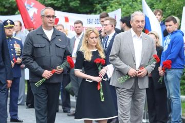Дарья Лантратова: 22 июня. Четыре часа утра. Страна еще спит, но, проснувшись, уже больше никогда не будет прежней
