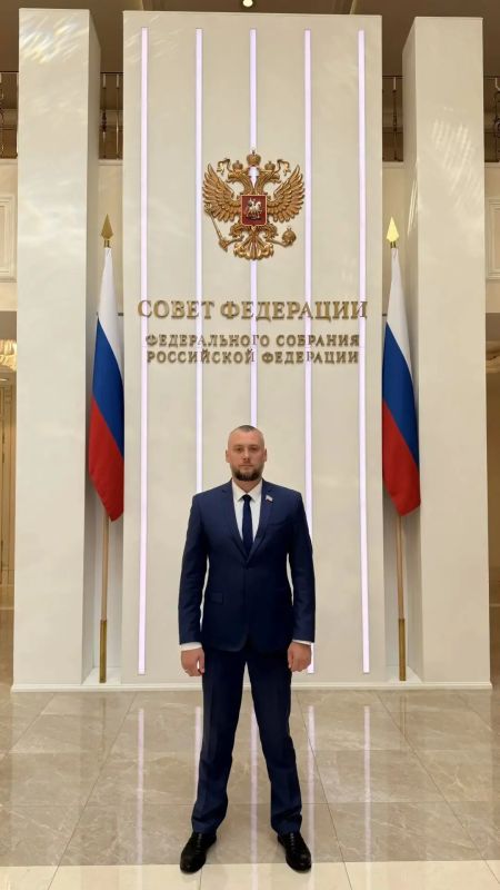 Максим Величко: Принял участие в пленарном заседании Палаты молодых законодателей в Совете Федерации, которое прошло под председательством Валентины Матвиенко
